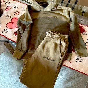 Abercrombie Tan Hoodie and Joggers Set